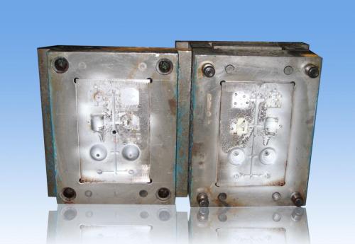 深圳塑膠模具廠，塑料模具零配件的熱處理工藝介紹